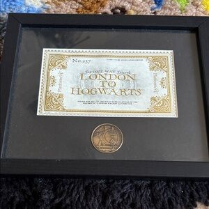 Universal Studios Limited Edition Hogwart’s Express Ticket and Coin